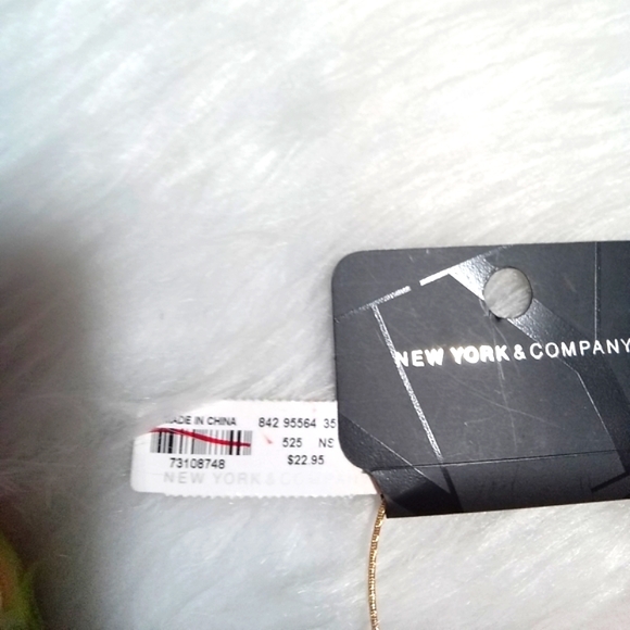 🩷New Pink and Black Necklace 🩷 - Picture 4 of 4